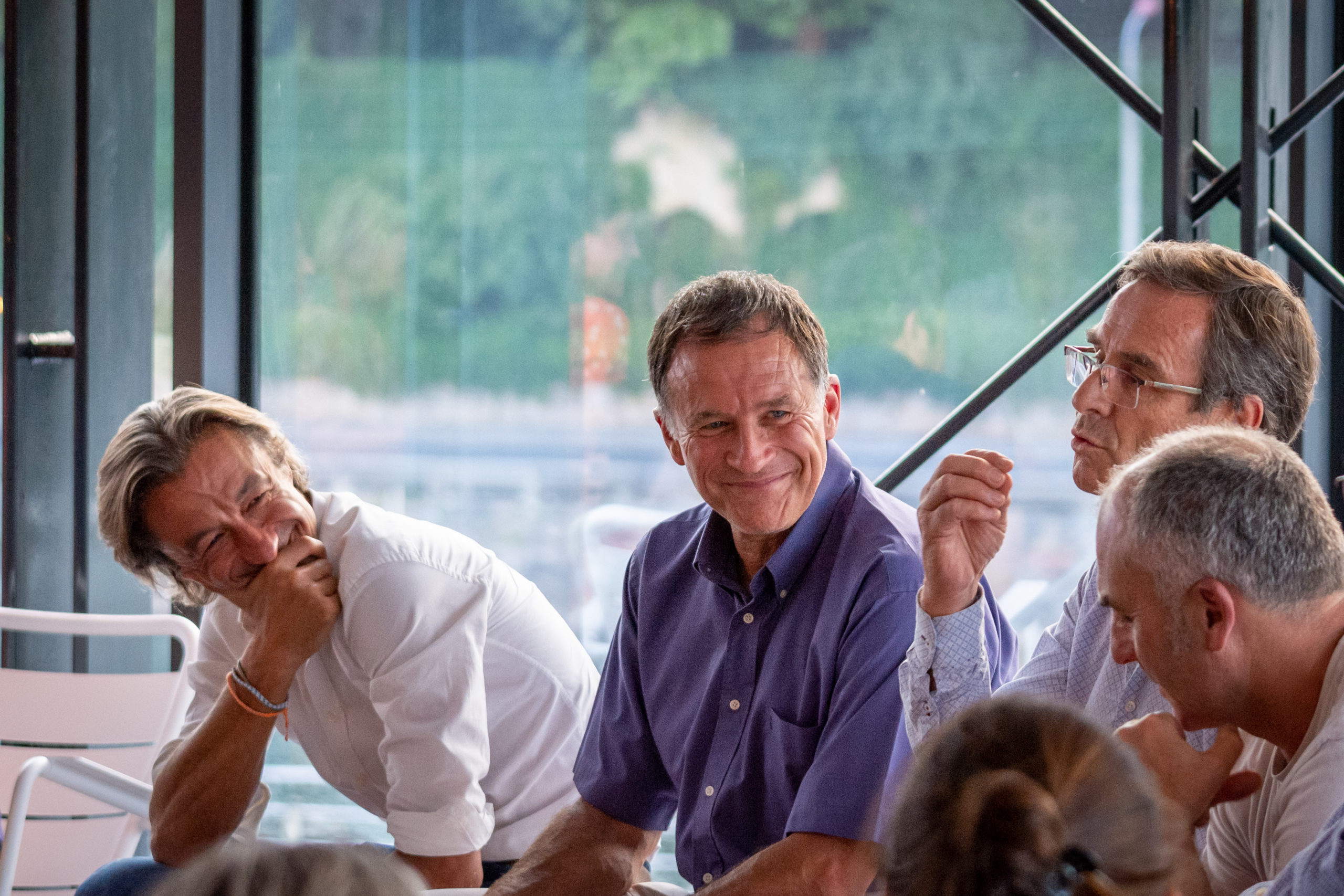 Les membres du collectif partageant un moment de convivialite